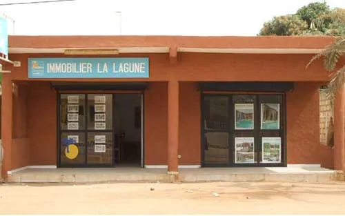 Devanture de l'agence de Somone