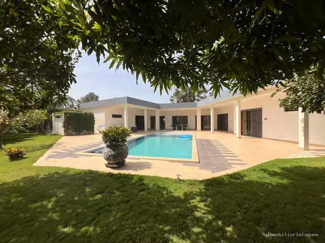 Villa à Saly — référence V3119