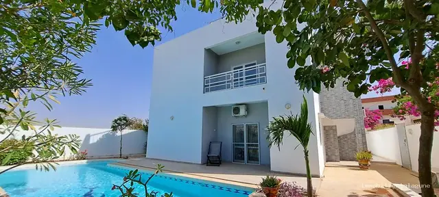 Villa à Somone — référence V3123