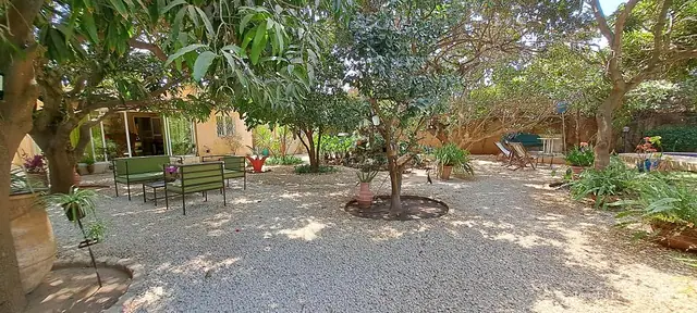 Commerce à Ngaparou — référence C3155