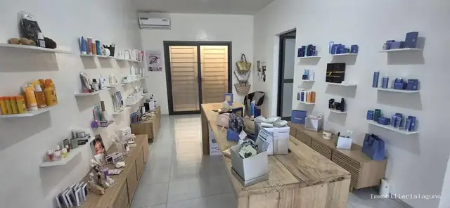 Commerce à Ngaparou — référence C3314