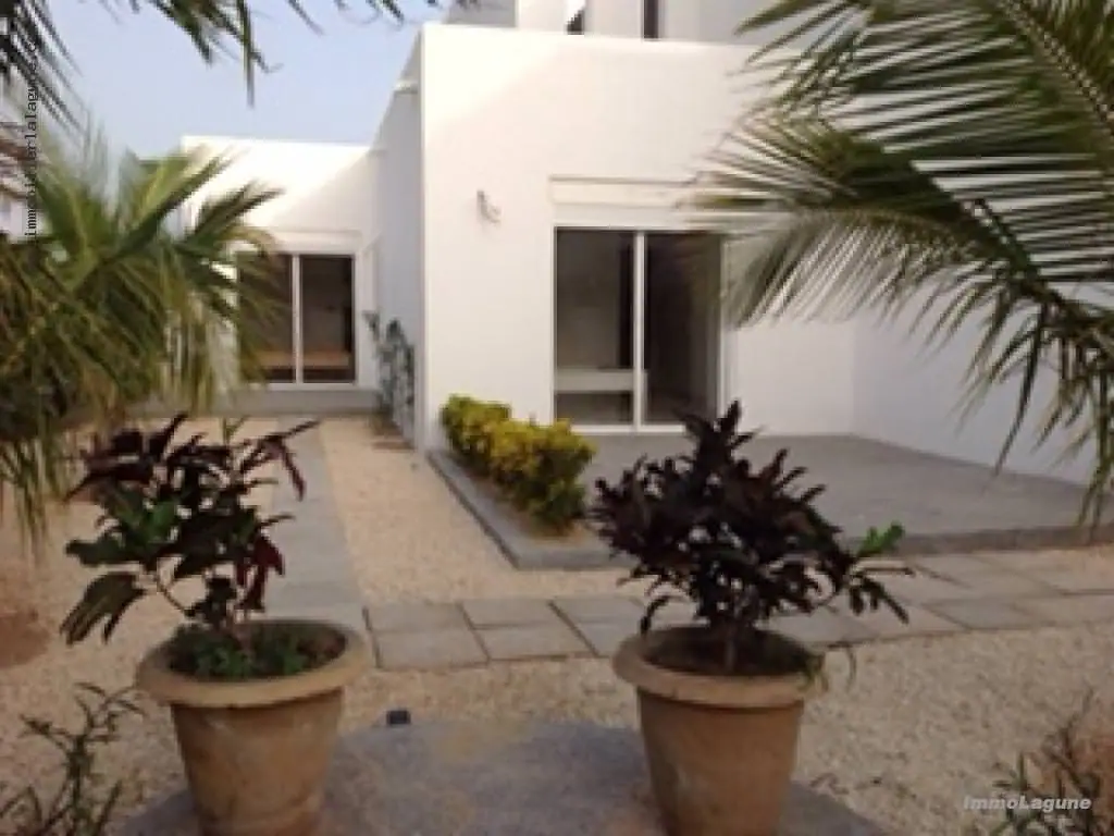 Villa 260 m² à Saly — photo 2