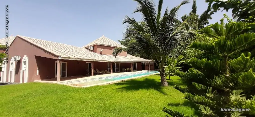 Villa 350 m² à Saly — photo 3