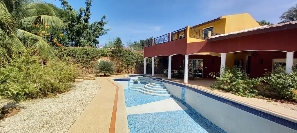 Villa 174 m² à Warang — photo 2