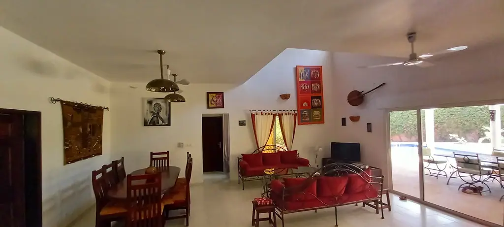 Villa 174 m² à Warang — photo 4