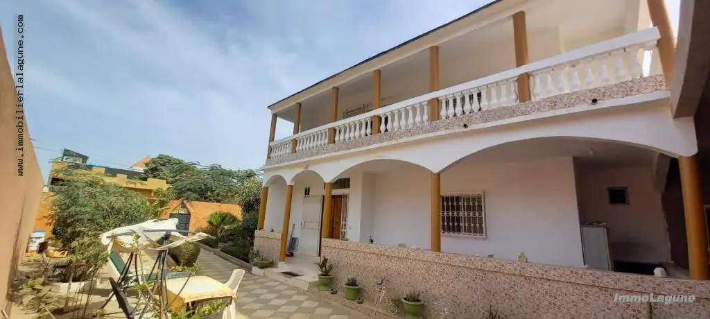 Villa à Mbour — référence V2884