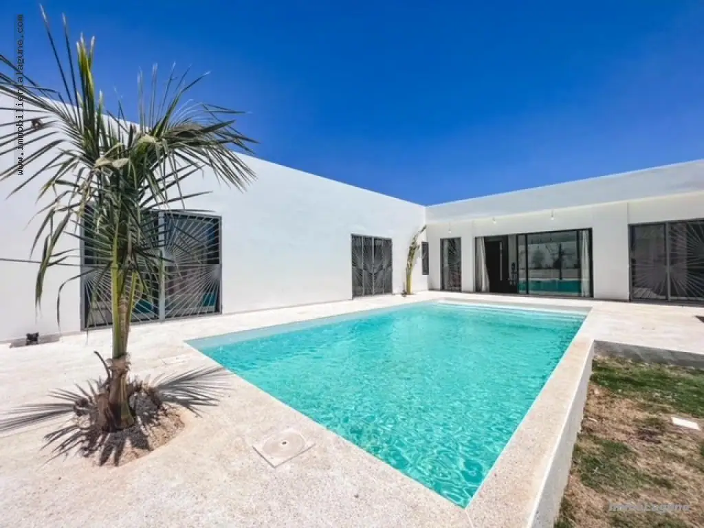 Villa à Saly — référence V3046