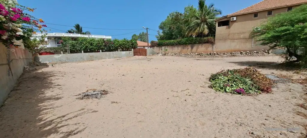 Terrain 694 m² — photo 2