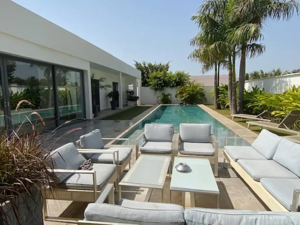 Villa 288 m² à Saly — photo 3