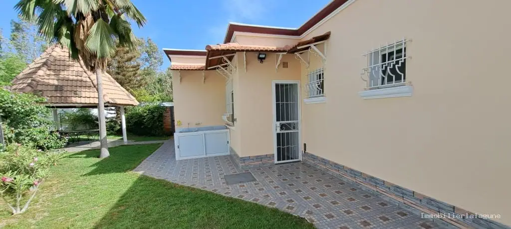Villa 240 m² à Saly — photo 4
