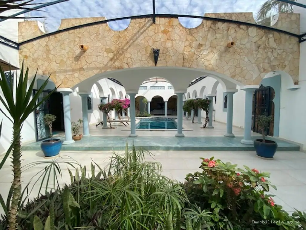 Villa 460 m² à Ngaparou — photo 4