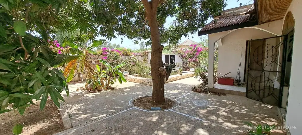 Villa 107 m² à Warang — photo 3