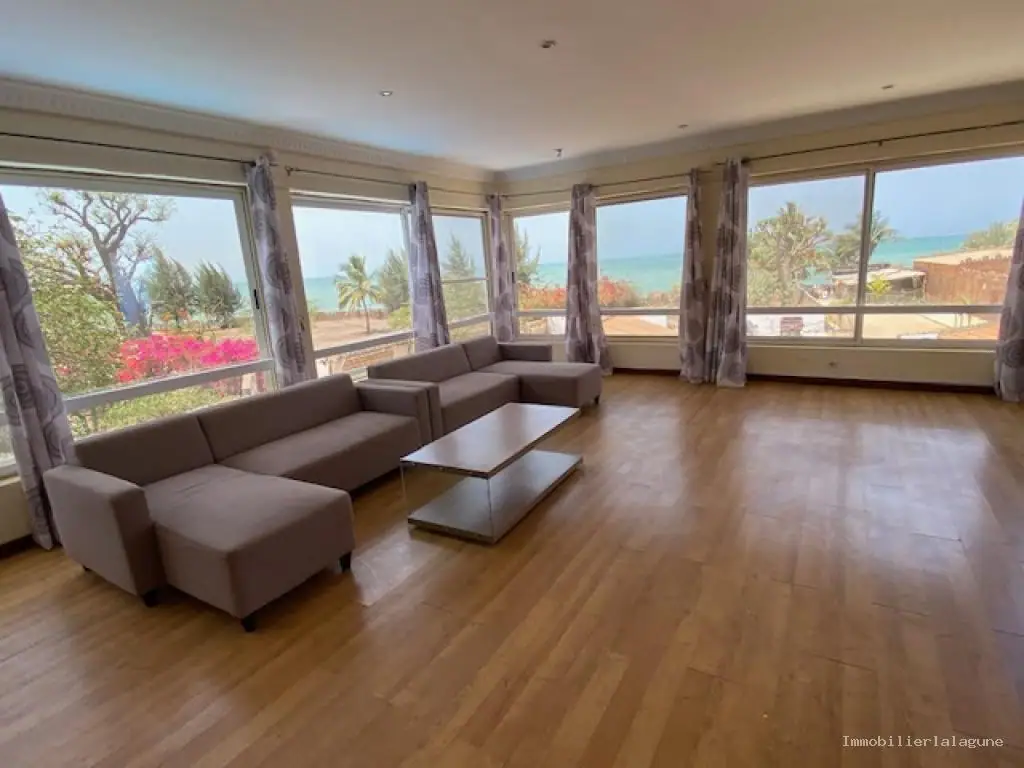 Villa 390 m² à Warang — photo 2