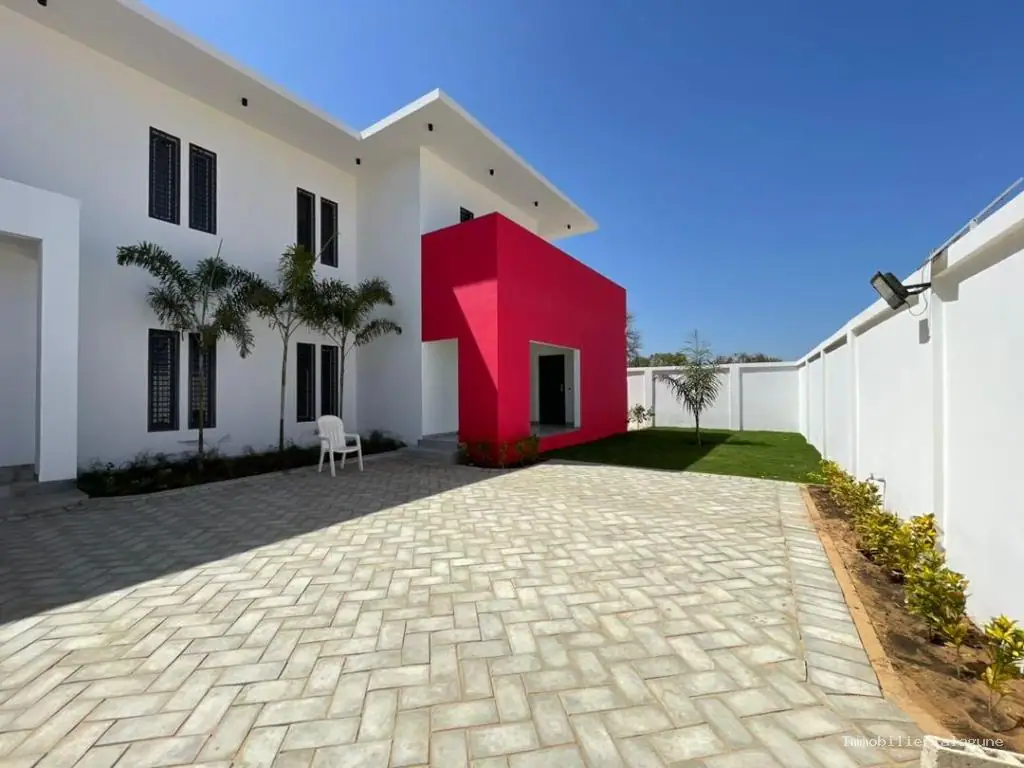 Villa 375 m² à Nguerigne — photo 4