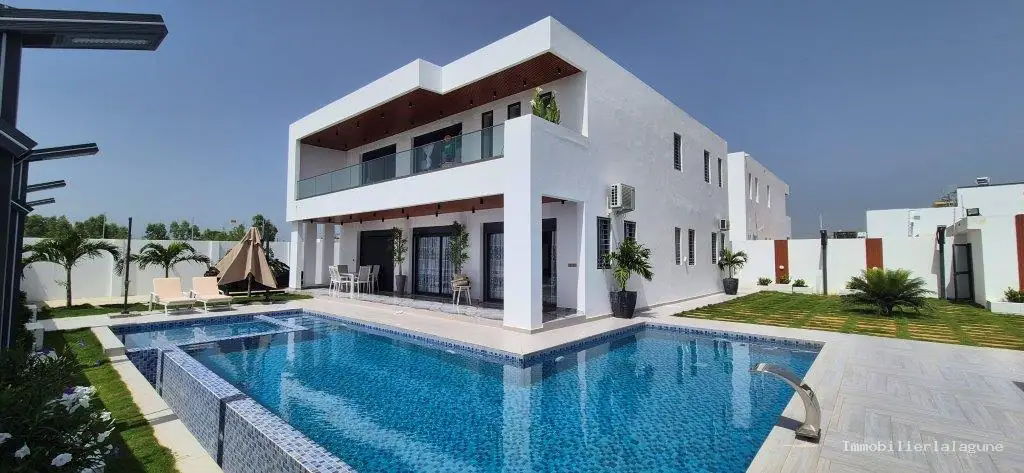 Villa à Ngaparou — référence V3216