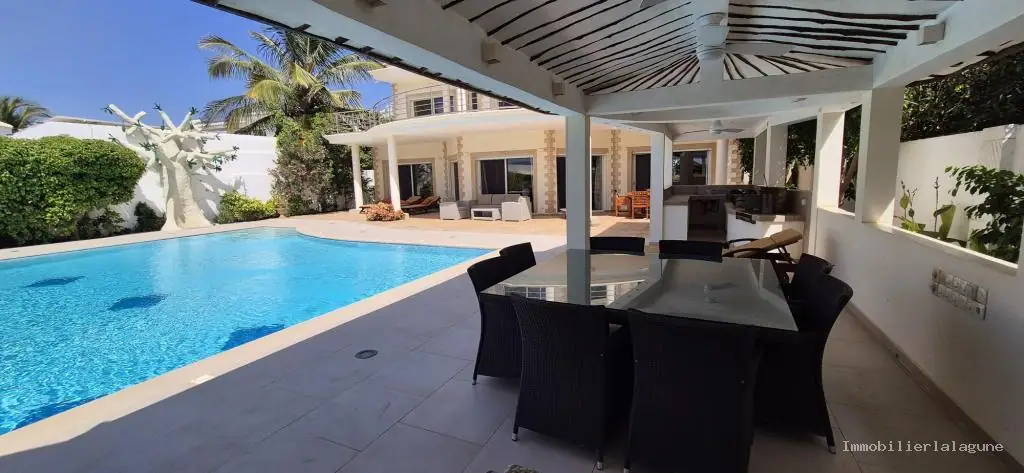 Villa 450 m² à Saly — photo 2