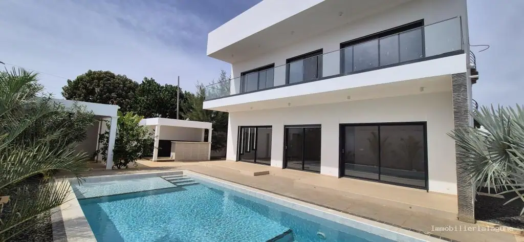 Villa à Somone — référence V3236