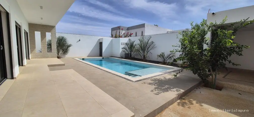 Villa 280 m² à Somone — photo 4