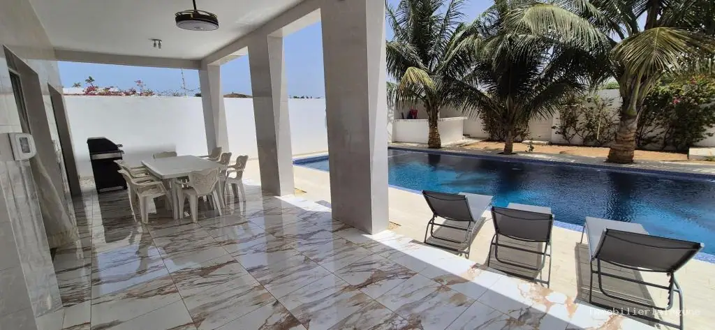 Villa 325 m² à Ngaparou — photo 3