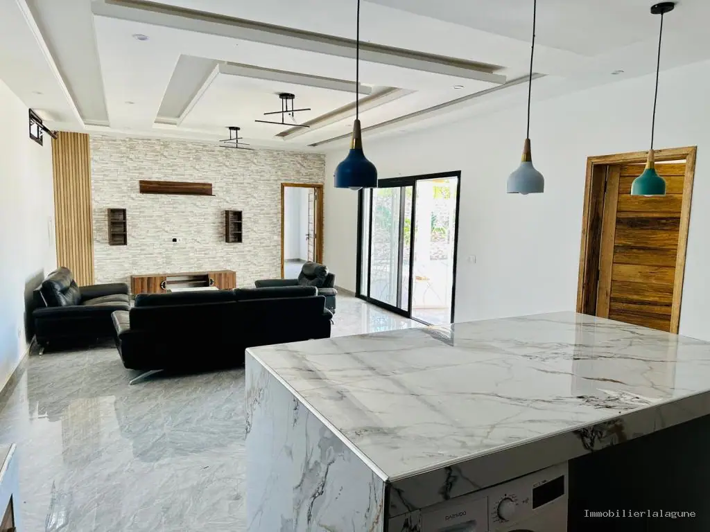Villa 120 m² à Warang — photo 2