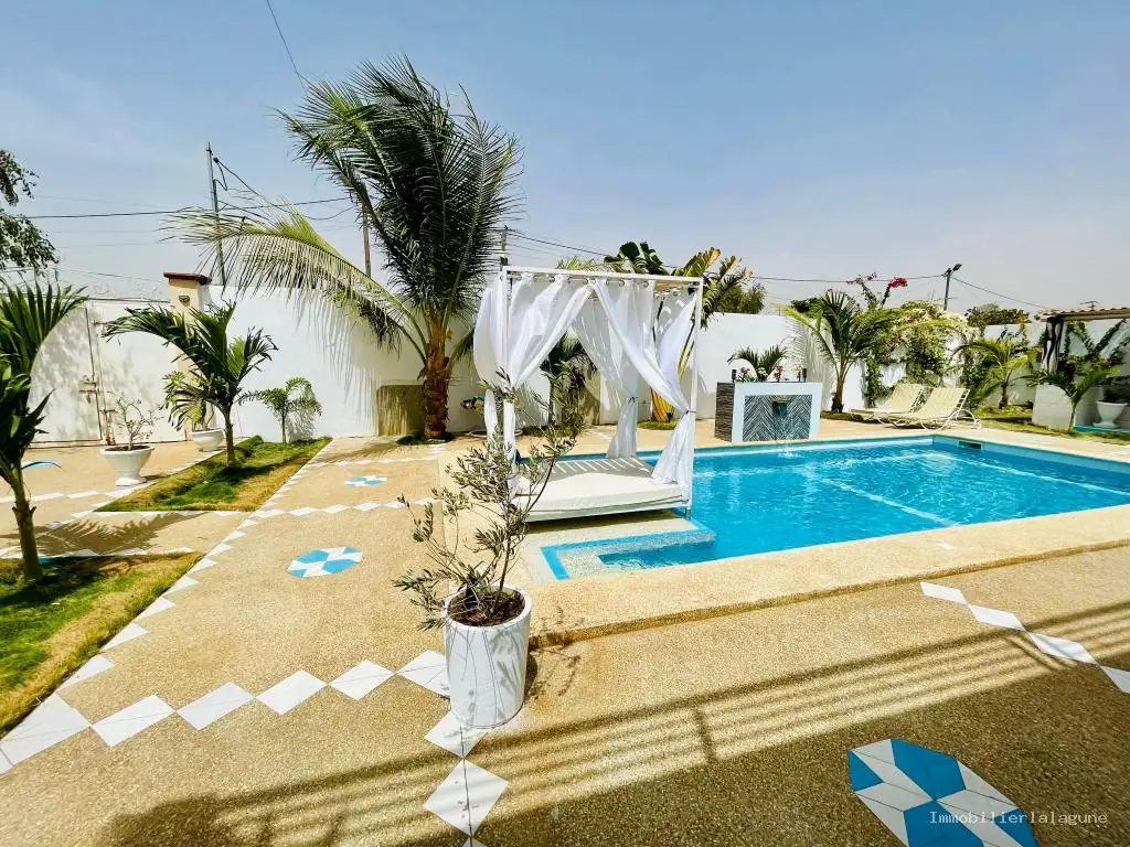 Villa 237 m² à Warang — photo 3