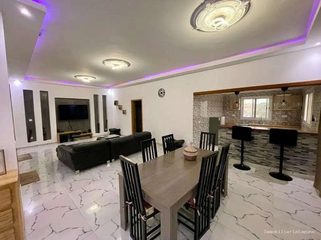 Villa 237 m² à Warang — photo 5