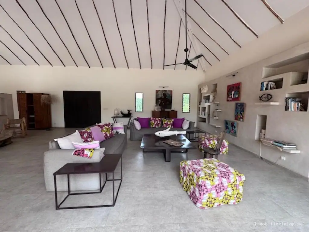 Villa 524 m² à Warang — photo 5
