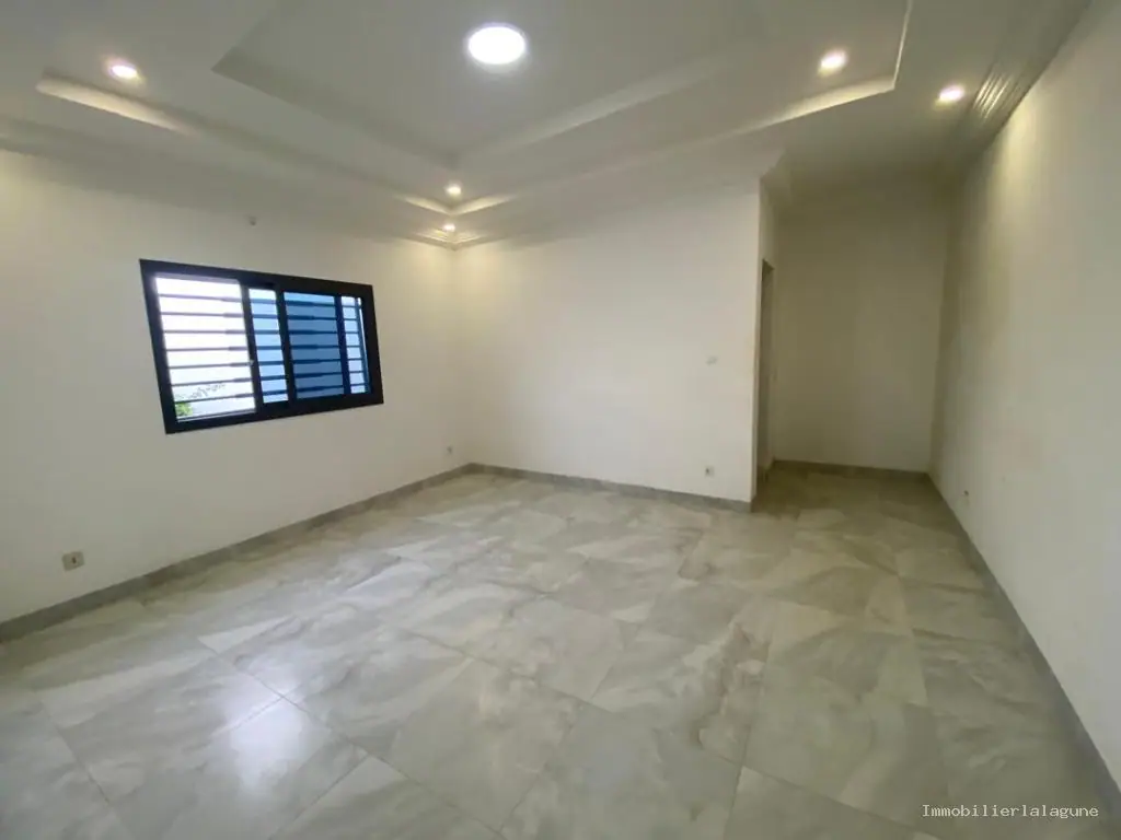Villa à Ngaparou — référence V3339