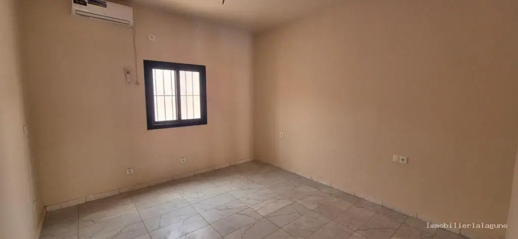 Commerce 236 m² à Saly — photo 5