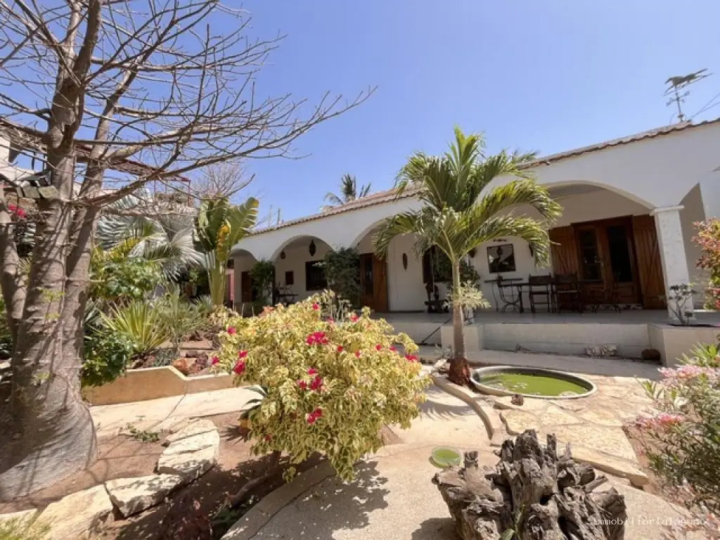 Bien immobilier à Saly — V3363